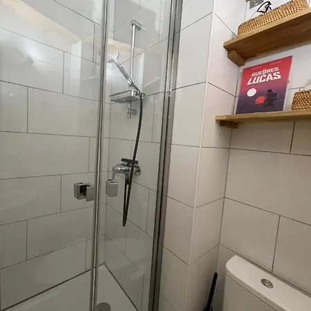 De Charme à Proximité Des Puces